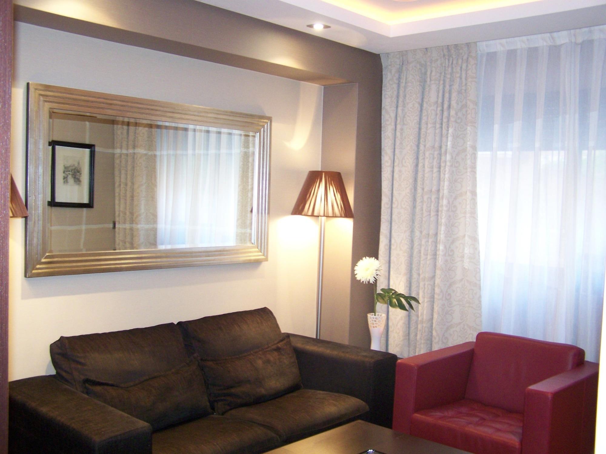 Washington Parquesol Suites & Hotel Valladolid Exterior photo
