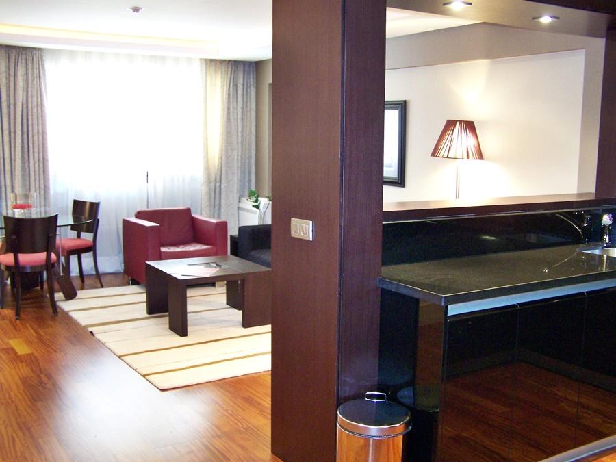 Washington Parquesol Suites & Hotel Valladolid Exterior photo